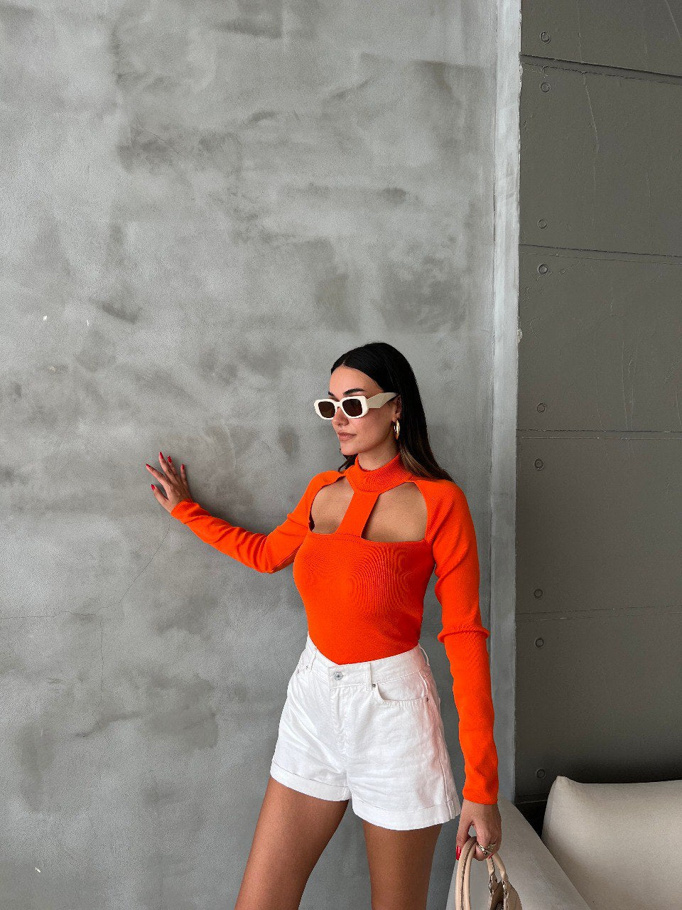 La Soleil Blouse met Ruguitsnijding