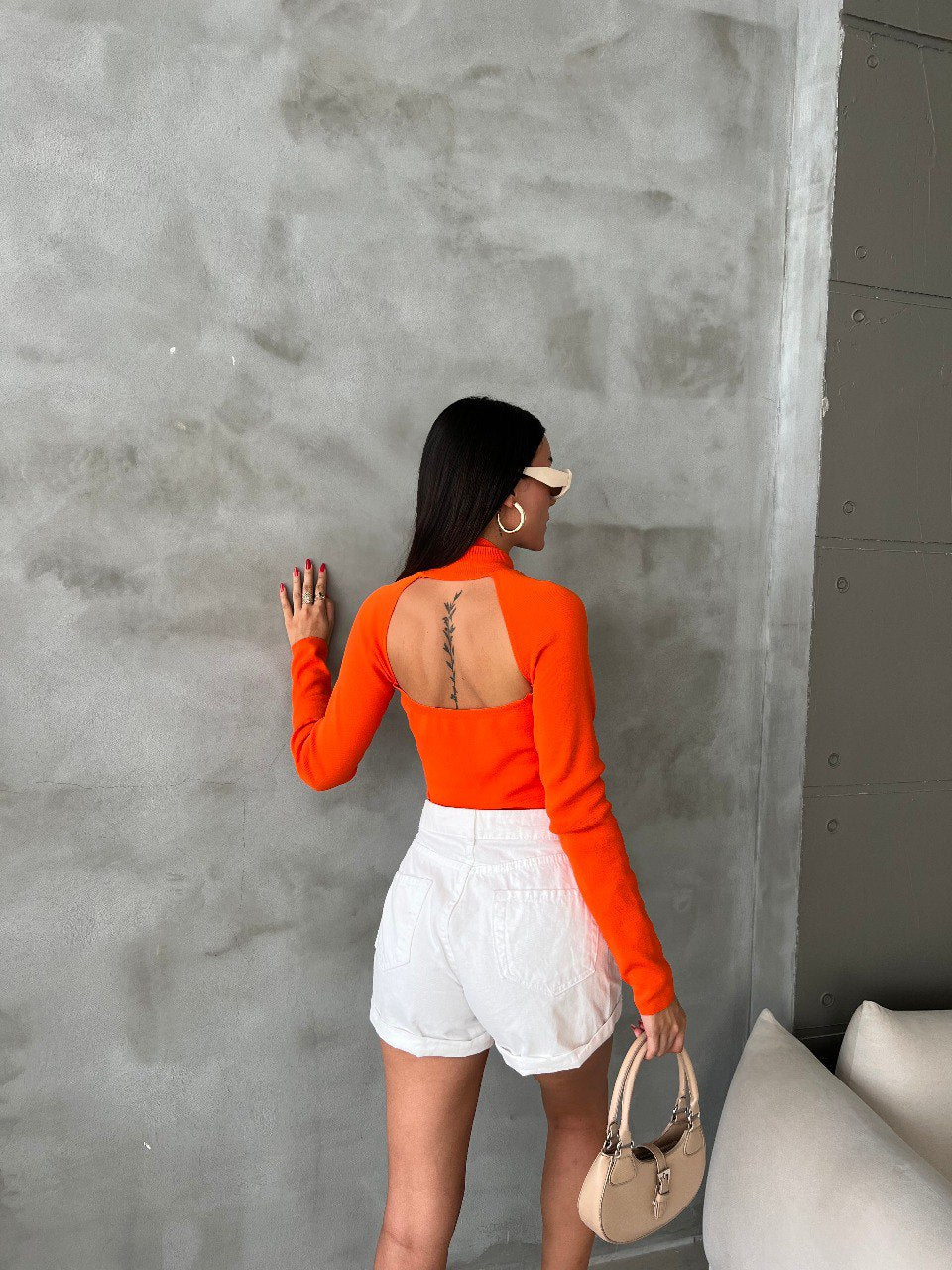 La Soleil Blouse met Ruguitsnijding