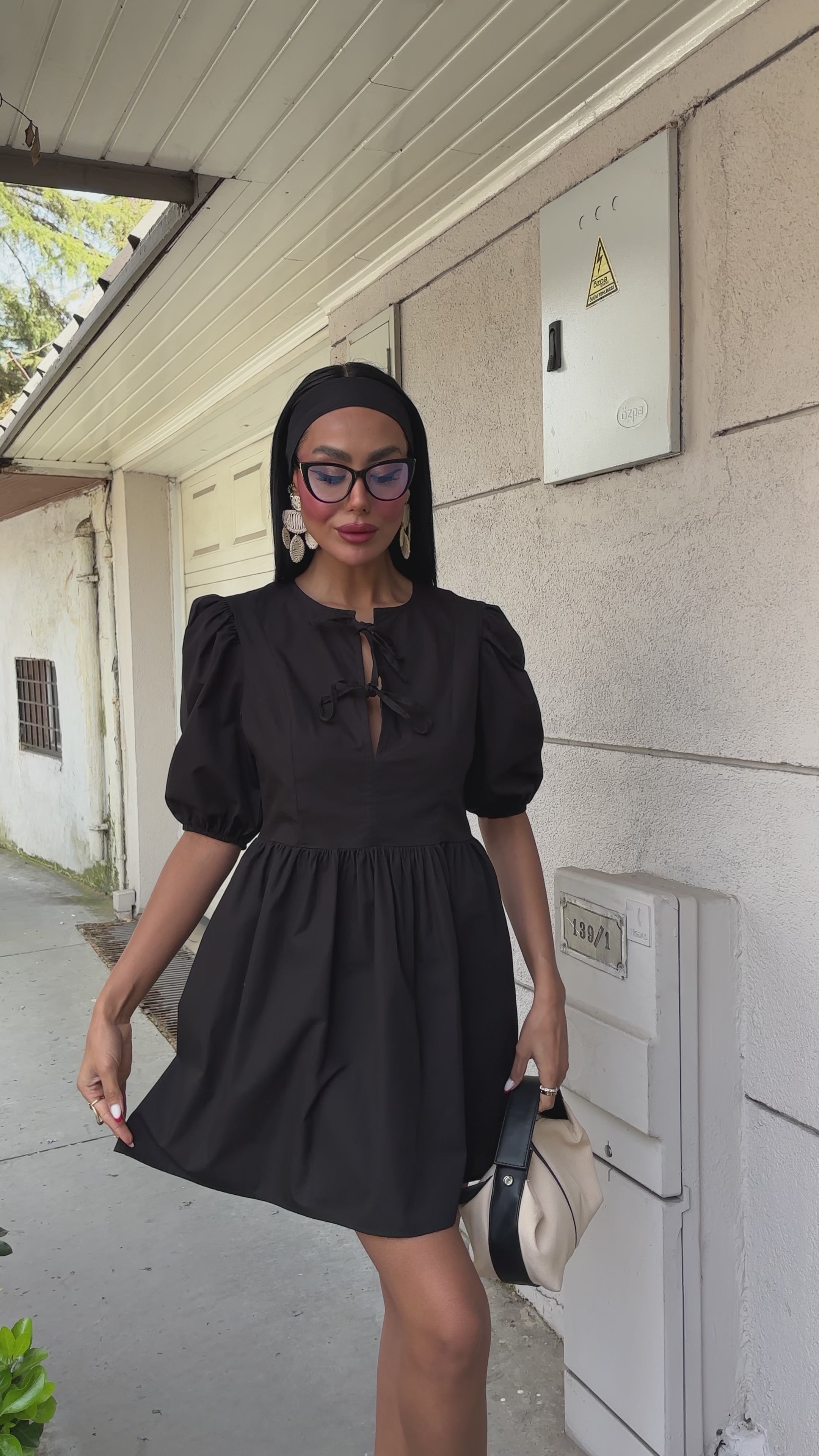 Front Bow Tie and Balloon Sleeve Dress